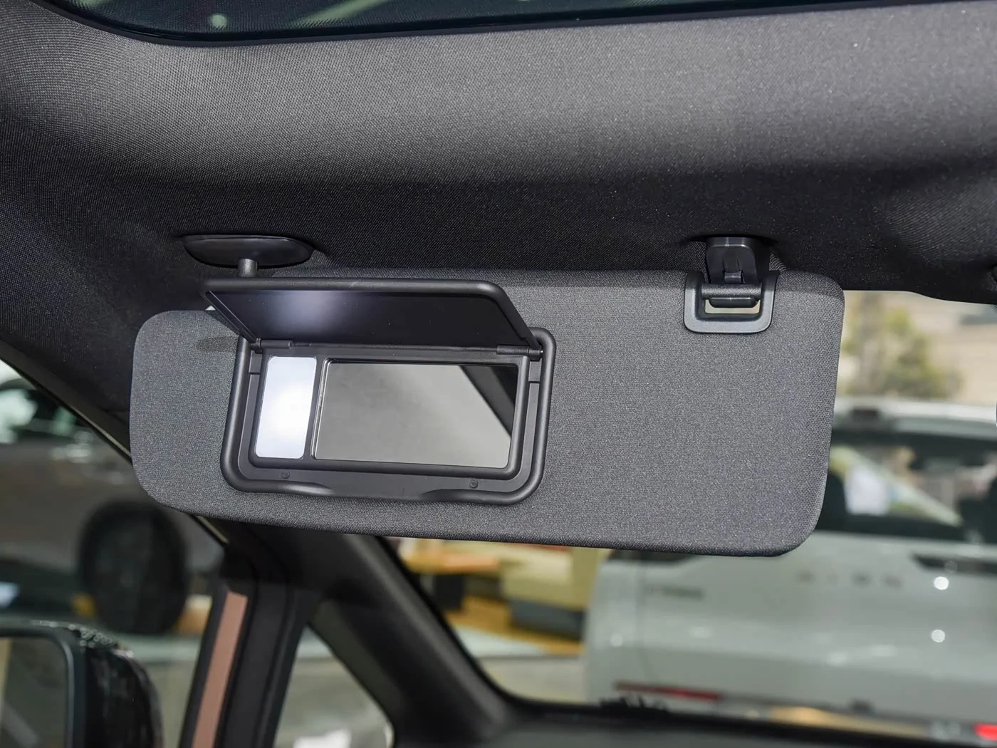1400x1050_autohomecar__ChwFk2IDRq6AOLuhAC5BBnNgGA8990.jpg