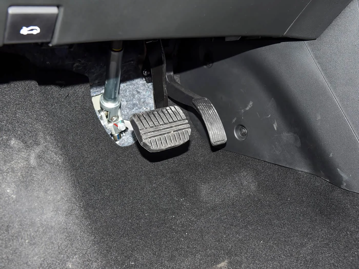 1400x1050_autohomecar__ChsFWWIDRsaANTe6ADhjhVo-r58549.jpg