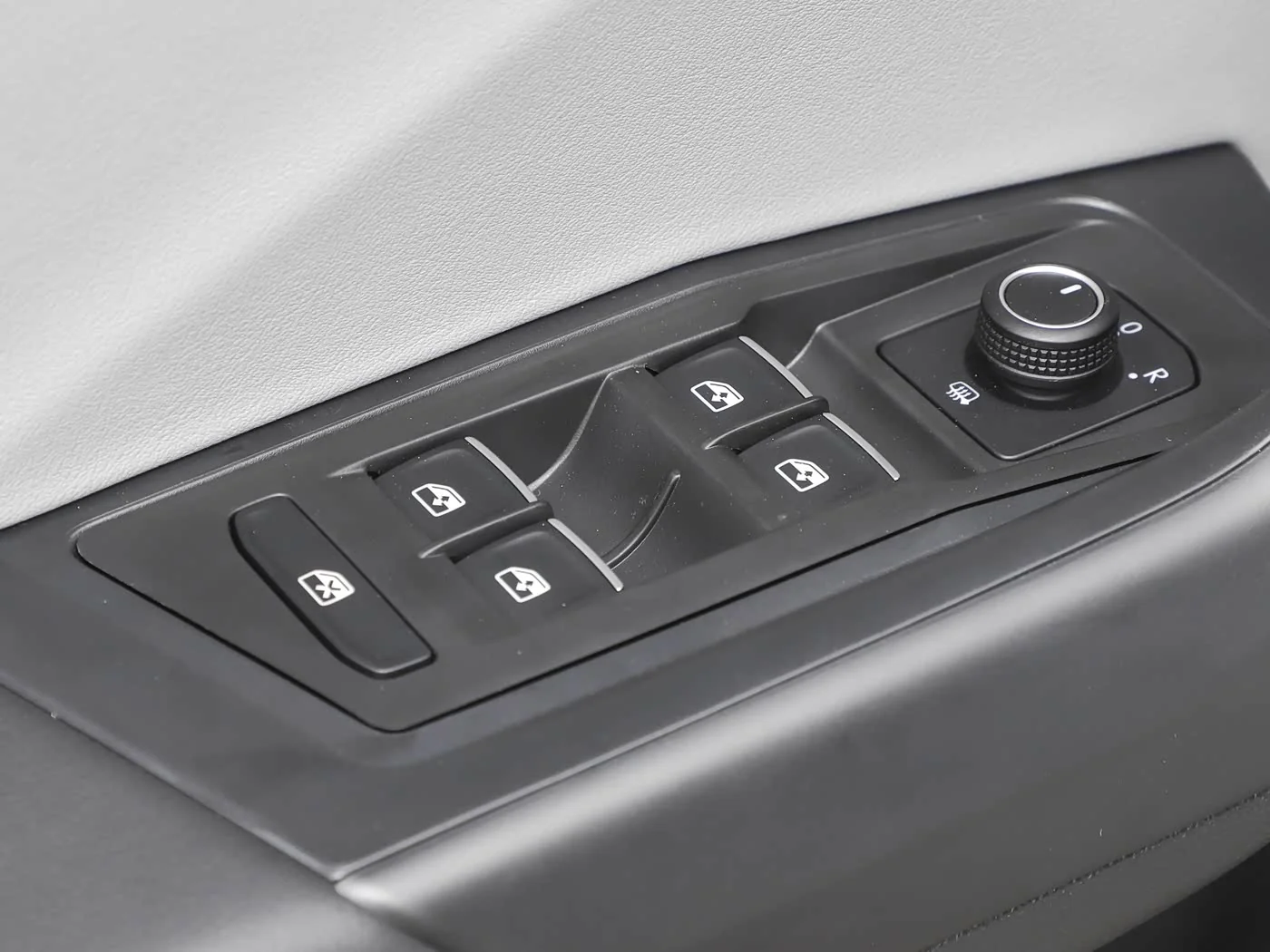 1400x1050_autohomecar__ChtpWGkVmqmAYJQxACNGh1Yz8KE023.jpg