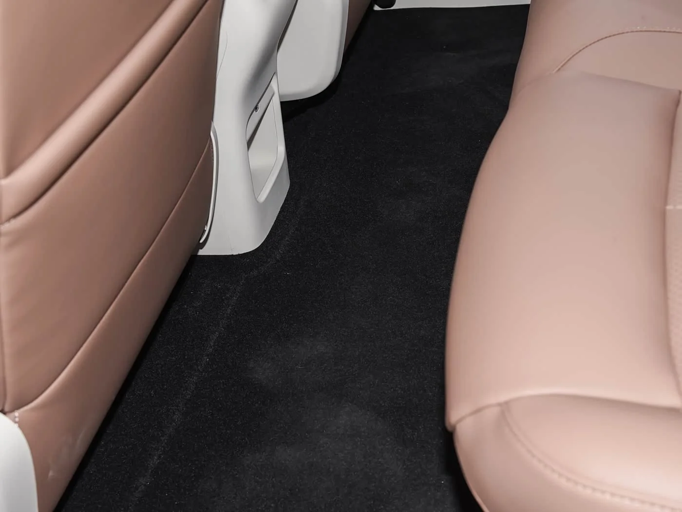 1400x1050_autohomecar__ChxpV2o1avqAfumEAE_xg3QjXDE865.jpg