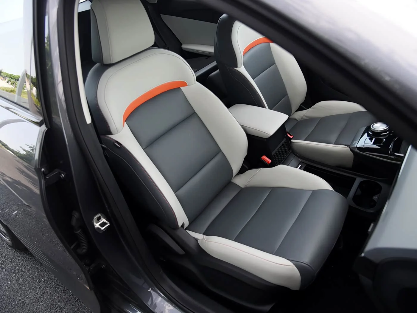 1400x1050_autohomecar__ChxkjmLwT-SAXEUXAA-DtMz3Qys420.jpg