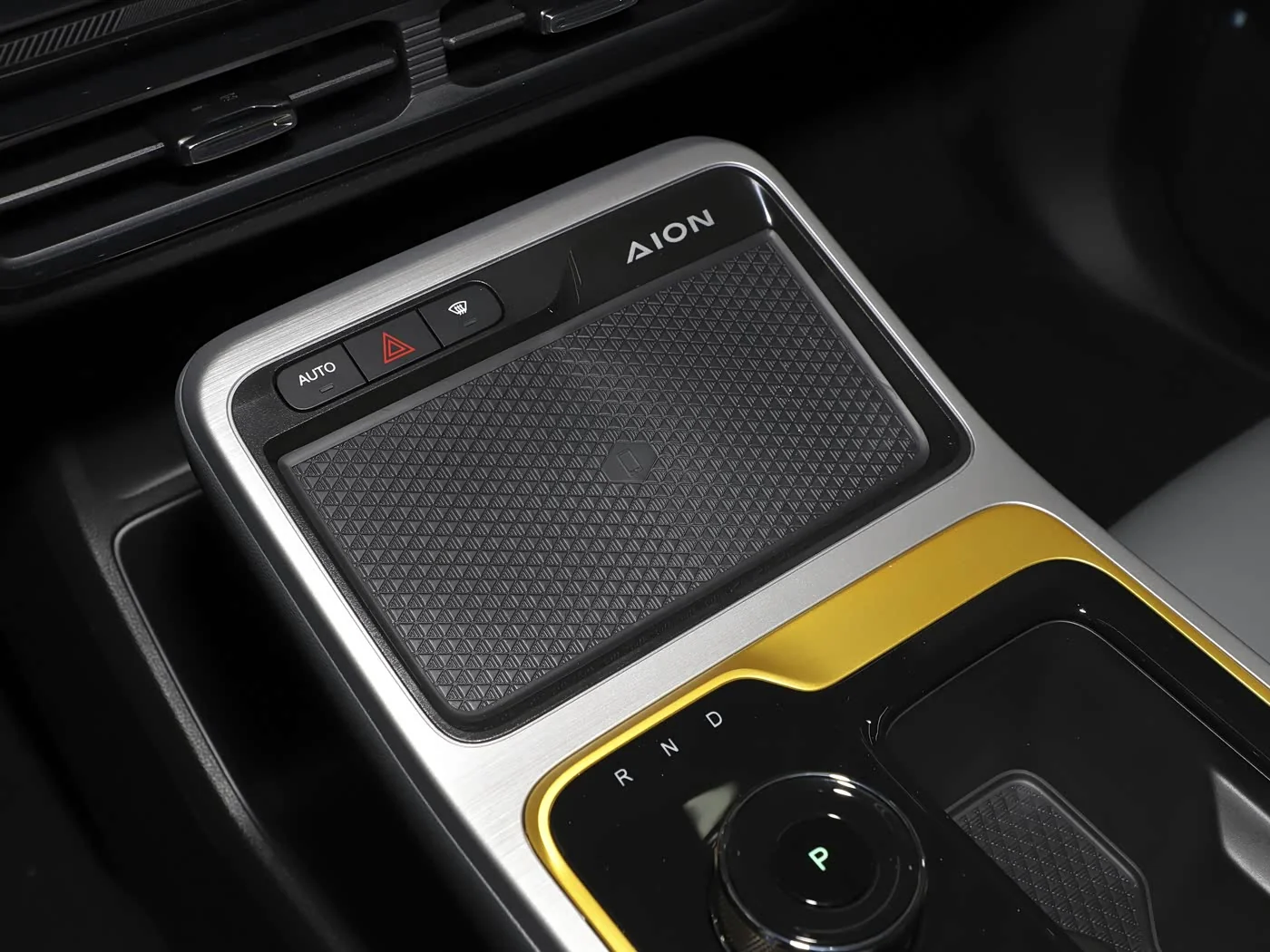 1400x1050_autohomecar__ChwFk2HZ4EyAUC50AA1684eXtzo337.jpg