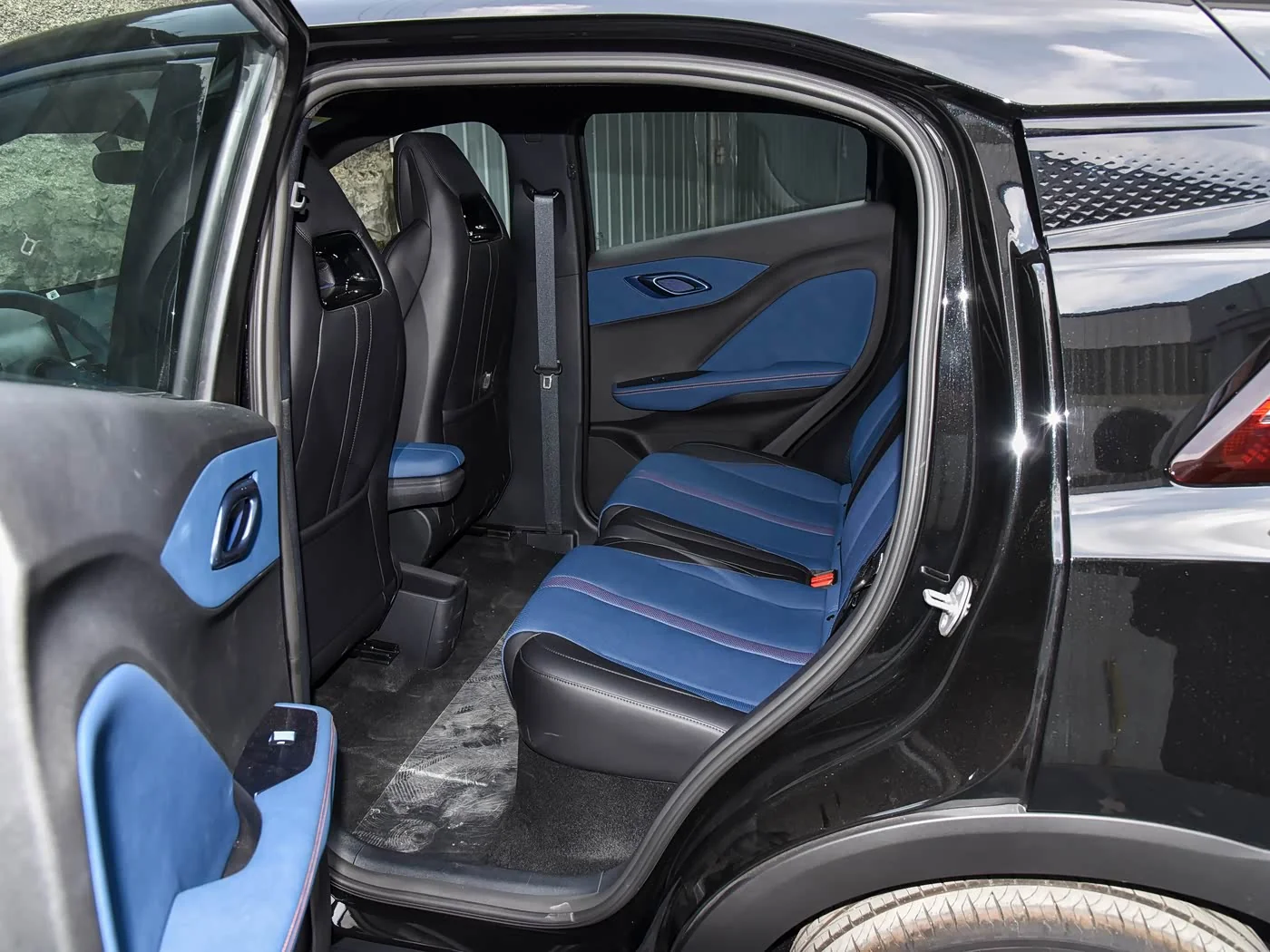 1400x1050_autohomecar__CjIFVGR16BuADSBlAD-5kGRY_5Y313.jpg