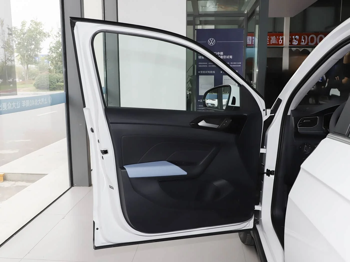 1400x1050_autohomecar__ChxkPWcLyaKALkr_AB_aLap-tew793.jpg