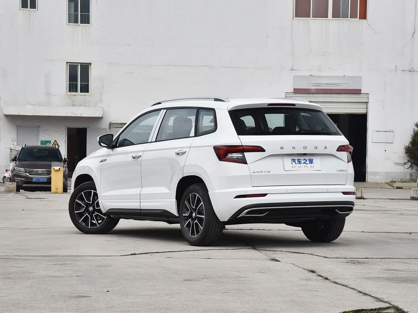 1400x1050_autohomecar__ChxkjmQbAzCAdqutABHLmzu8w8w135.jpg