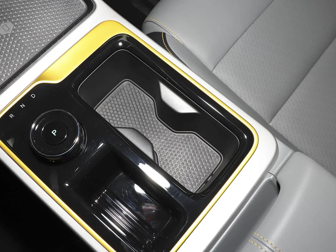 1400x1050_autohomecar__ChwFk2HZ4EuABfHBABCRKhTi2NE844.jpg