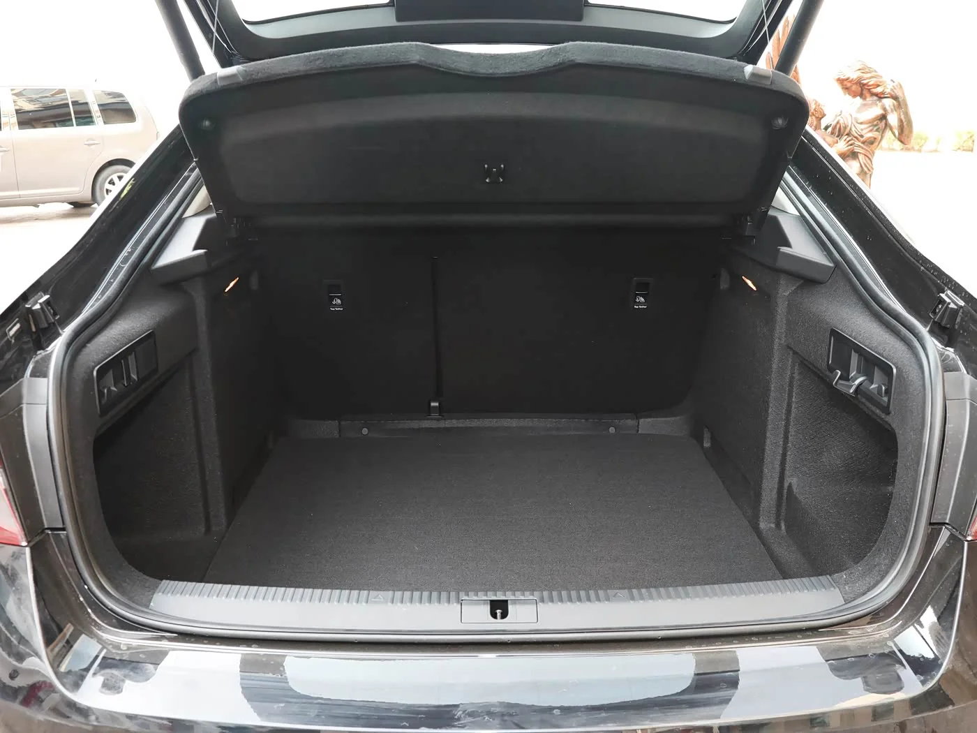 1400x1050_autohomecar__ChxkqWPuFIeAAVs-ABCNCTb5Kk8409.jpg