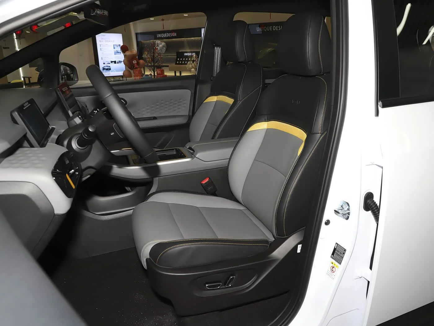 1400x1050_autohomecar__ChwFk2HZ4EOAByamAAnspM-Qp4U013.jpg