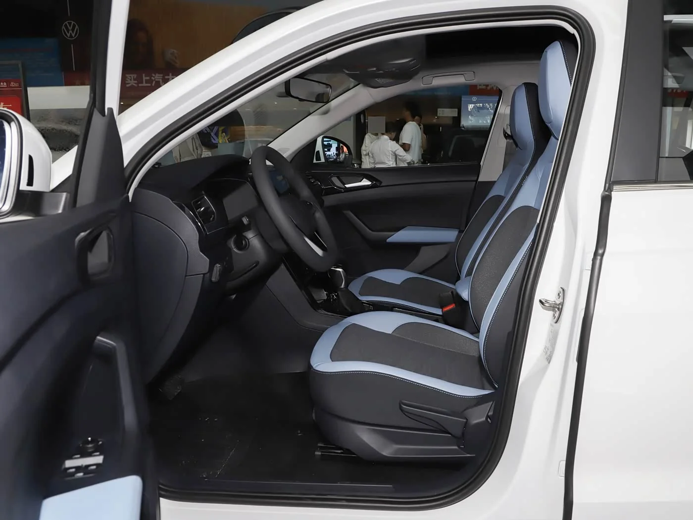 1400x1050_autohomecar__ChxkPmcLyaCAWdpAABZgpEyDy9E233.jpg