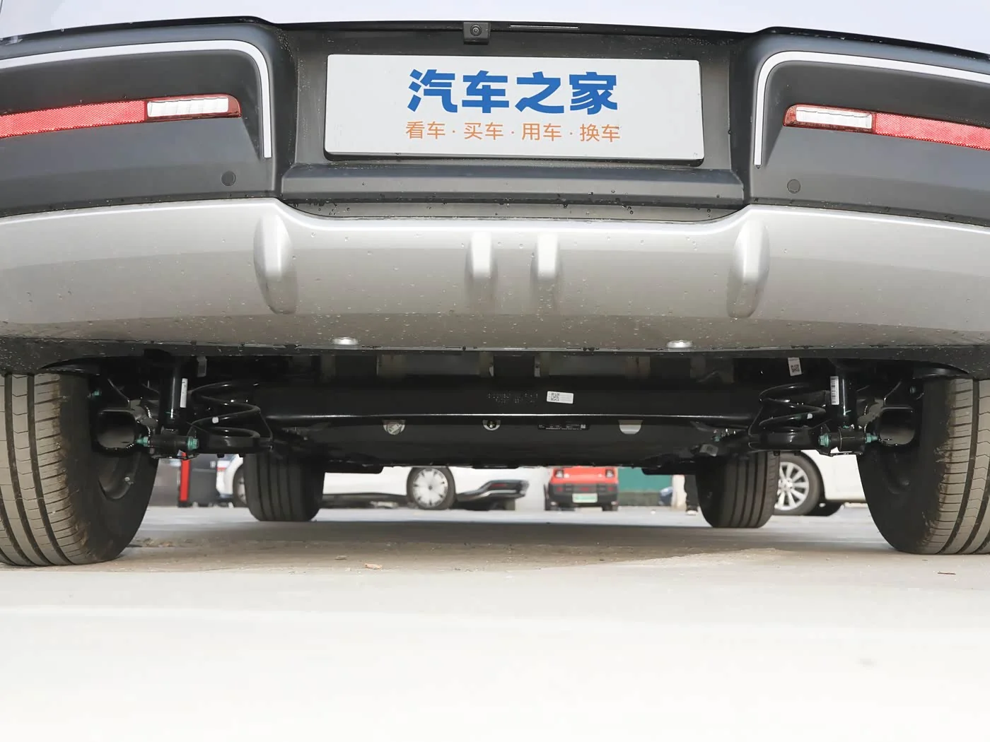 1400x1050_autohomecar__ChtpWGk4AfKAa_lmAEI66tkAE_s548.jpg