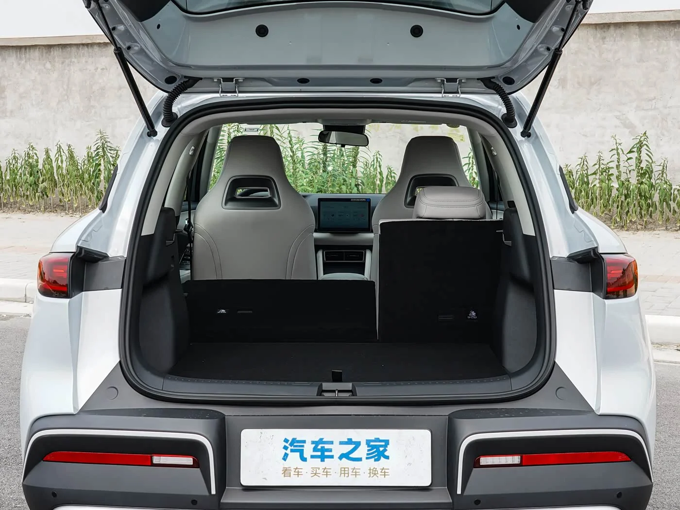 1400x1050_autohomecar__ChxpV2iRv2SAUAniACF6mzdCdy4178.jpg
