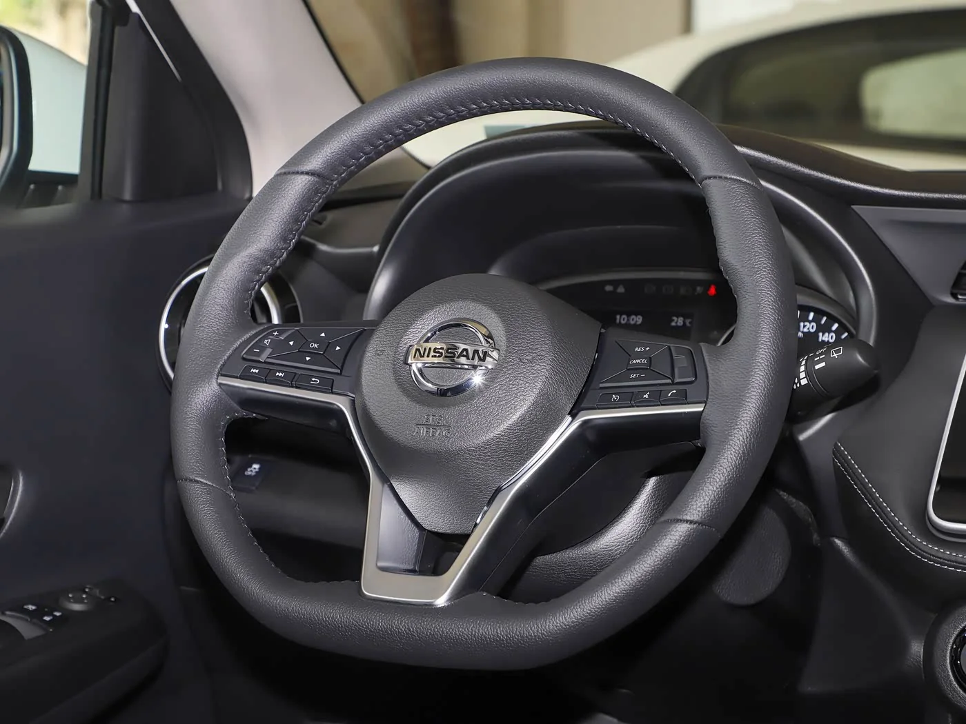 1400x1050_autohomecar__ChsEwGFZe2eATPFcACF0q9oia9c156.jpg