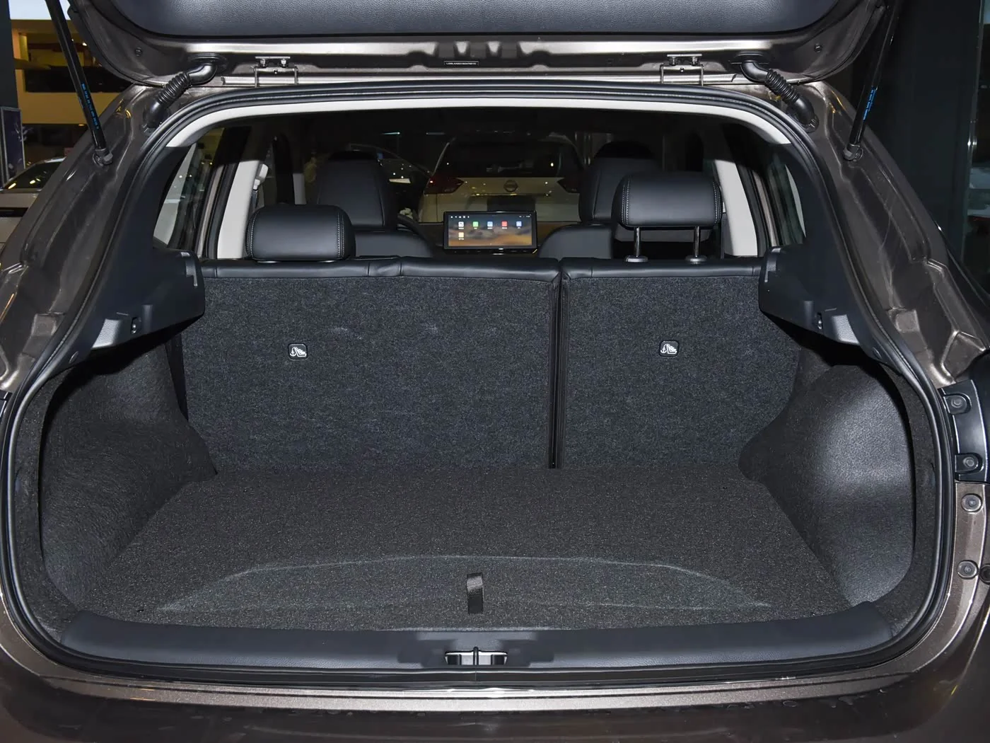 1400x1050_autohomecar__ChxpV2kxiz-AXJpkACG4Q2xQMi4555.jpg