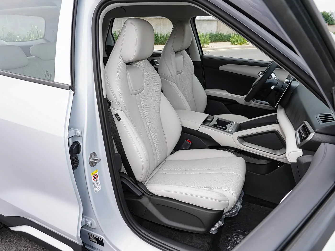 1400x1050_autohomecar__ChxpV2iRwRCARrIzACvLnpDRla0372.jpg