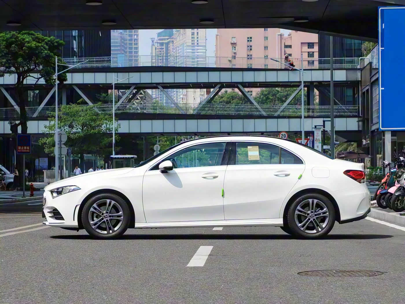 1400x1050_autohomecar__ChwFkGMwz-SAFU8SACTzhjgLhBc335.jpg
