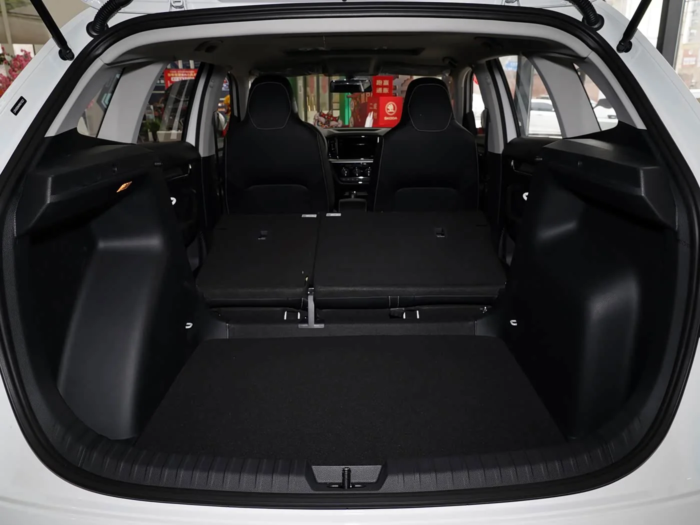 1400x1050_autohomecar__ChsFWWIHYKKANQ1jACU7iw_xalU691.jpg
