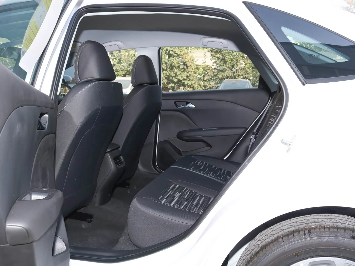 1400x1050_autohomecar__ChwFkGMua5WALJVBACkzPvq7cTw810.jpg