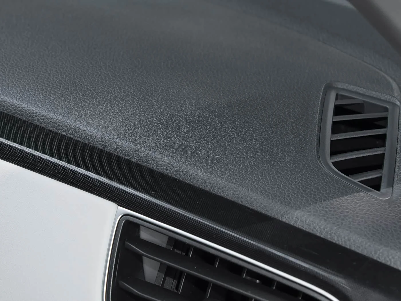 1400x1050_autohomecar__ChxkPmbIWfKAMfmcABlBZ-1g7bU805.jpg
