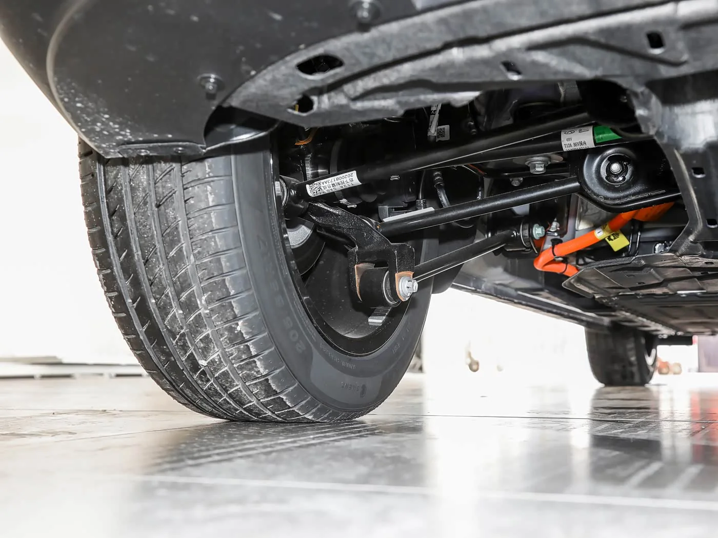 1400x1050_autohomecar__ChxpVmm8qNGAH-EUAB1qnel5nEw931.jpg
