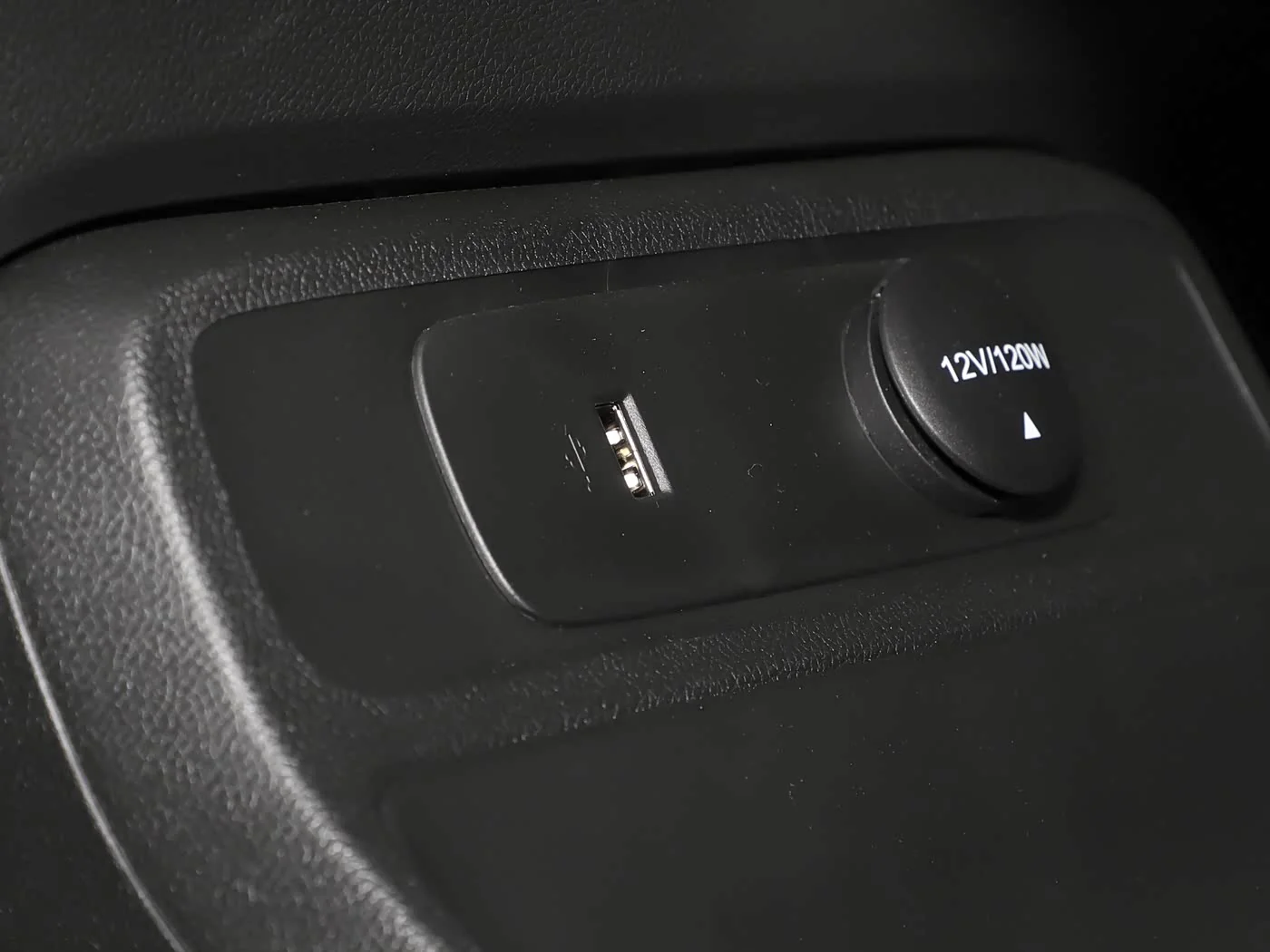 1400x1050_autohomecar__Chxkm2HZ4EmAIUO_AAeoJ3RpcM0560.jpg