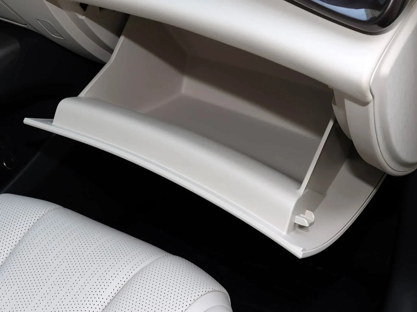 1400x1050_autohomecar__ChxpVWi0a_uAYL14ABBUY2wVZ1o991.jpg