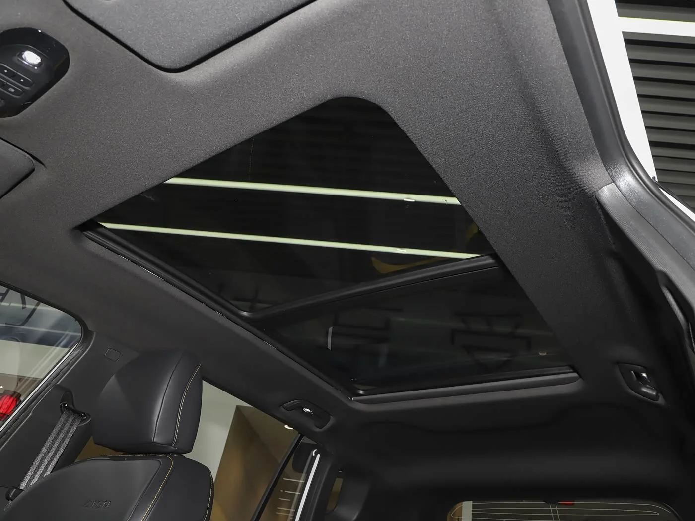 1400x1050_autohomecar__ChwFk2HZ4D2AFeYrAA89ymaYZcc112.jpg