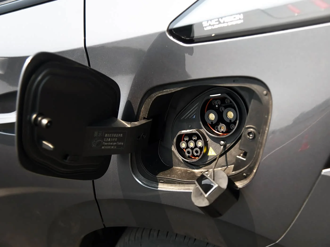 1400x1050_autohomecar__ChxkqWLwUAKAEF6YABEQ9VWF2Yg392.jpg
