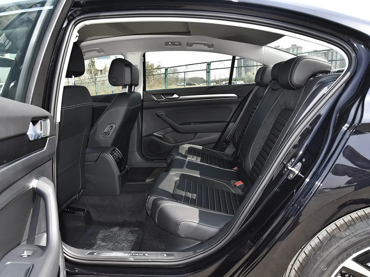 1400x1050_autohomecar__ChsEnV5OI6CAWHsWAAlbUip2dPs261.jpg