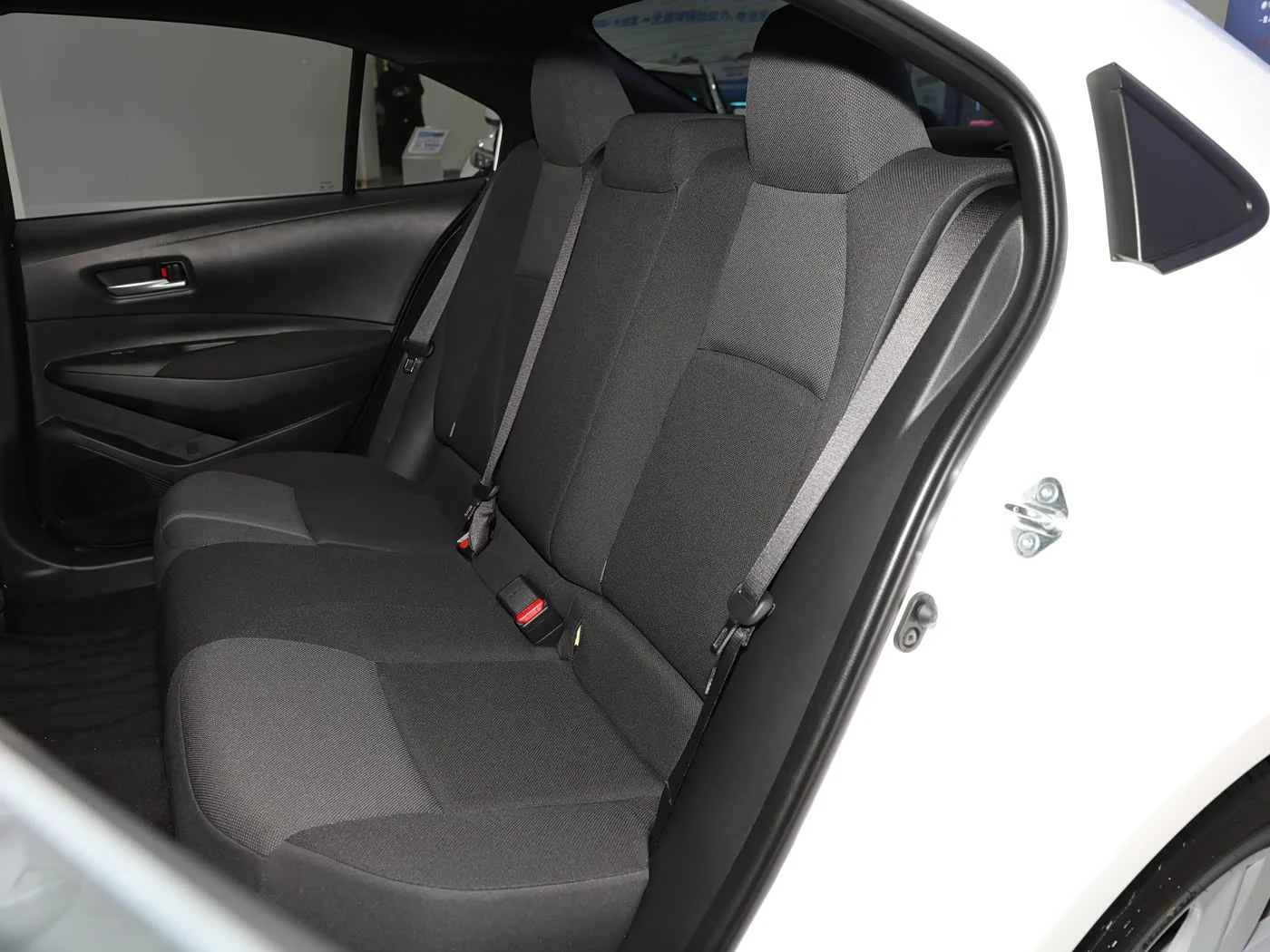 1400x1050_autohomecar__ChwFj2IT2MuAcWCTABZHuzioqag809.jpg