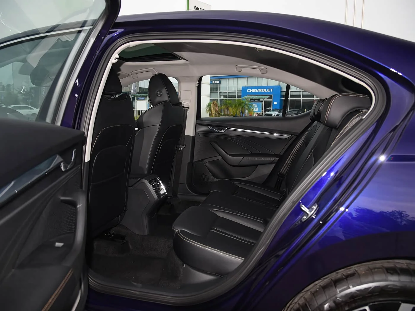 1400x1050_autohomecar__ChxkPWcEGpmACqijAC9G6NgfGXc822.jpg