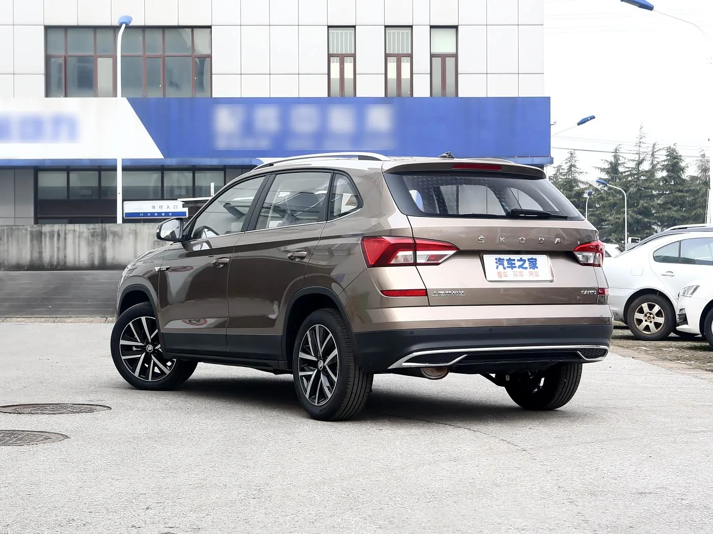 1400x1050_autohomecar__ChwFj2IVy1eAEwCgACXJC5IE23o016.jpg