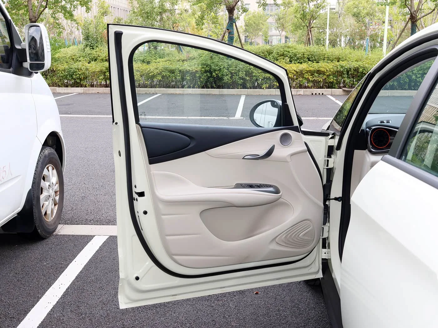 1400x1050_autohomecar__ChxpVWi0bBmAIIJ1AC218tniWgg566.jpg