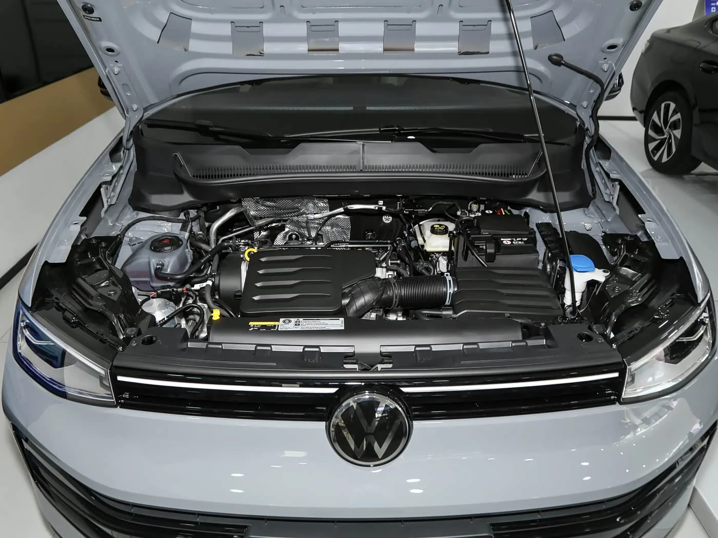 1400x1050_autohomecar__Chtk2Wb402CAHKbfACWhgimvcIY885.jpg