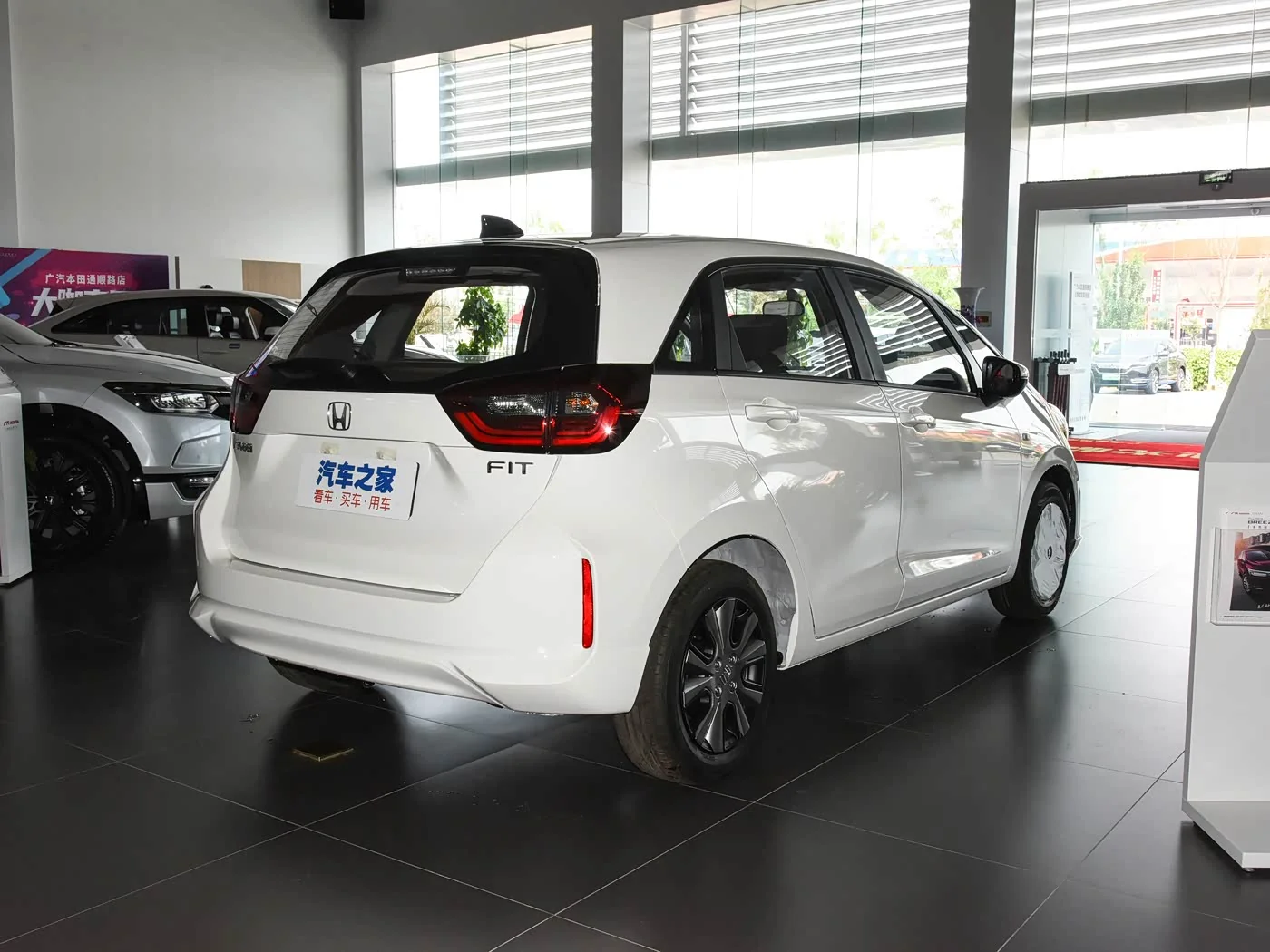 1400x1050_autohomecar__ChwFkGKghb2AbKMrACCA8WZGFyM125.jpg