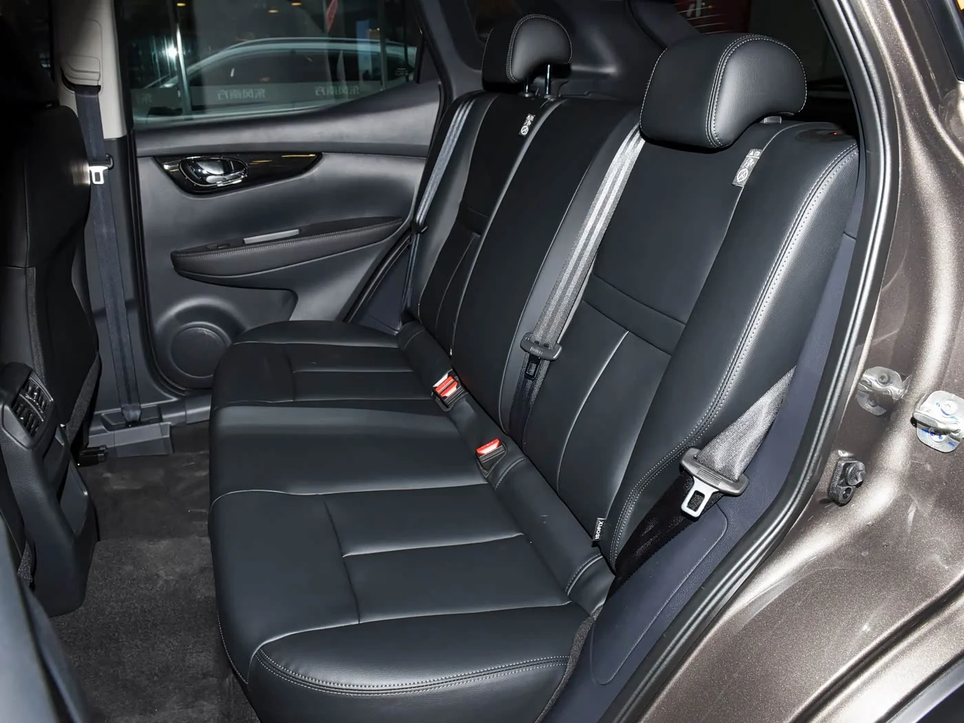 1400x1050_autohomecar__ChtpWGkxizaAF61qABzuhW0PLZQ512.jpg