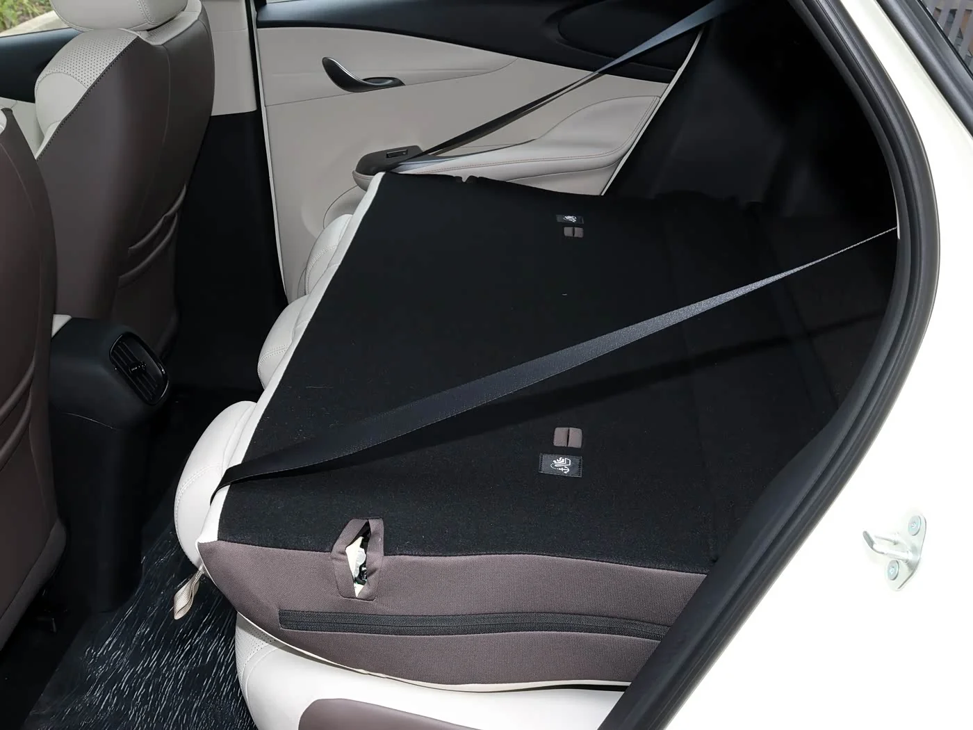 1400x1050_autohomecar__ChxpVWi0bBaAEtDCAB0hR0rhquo827.jpg