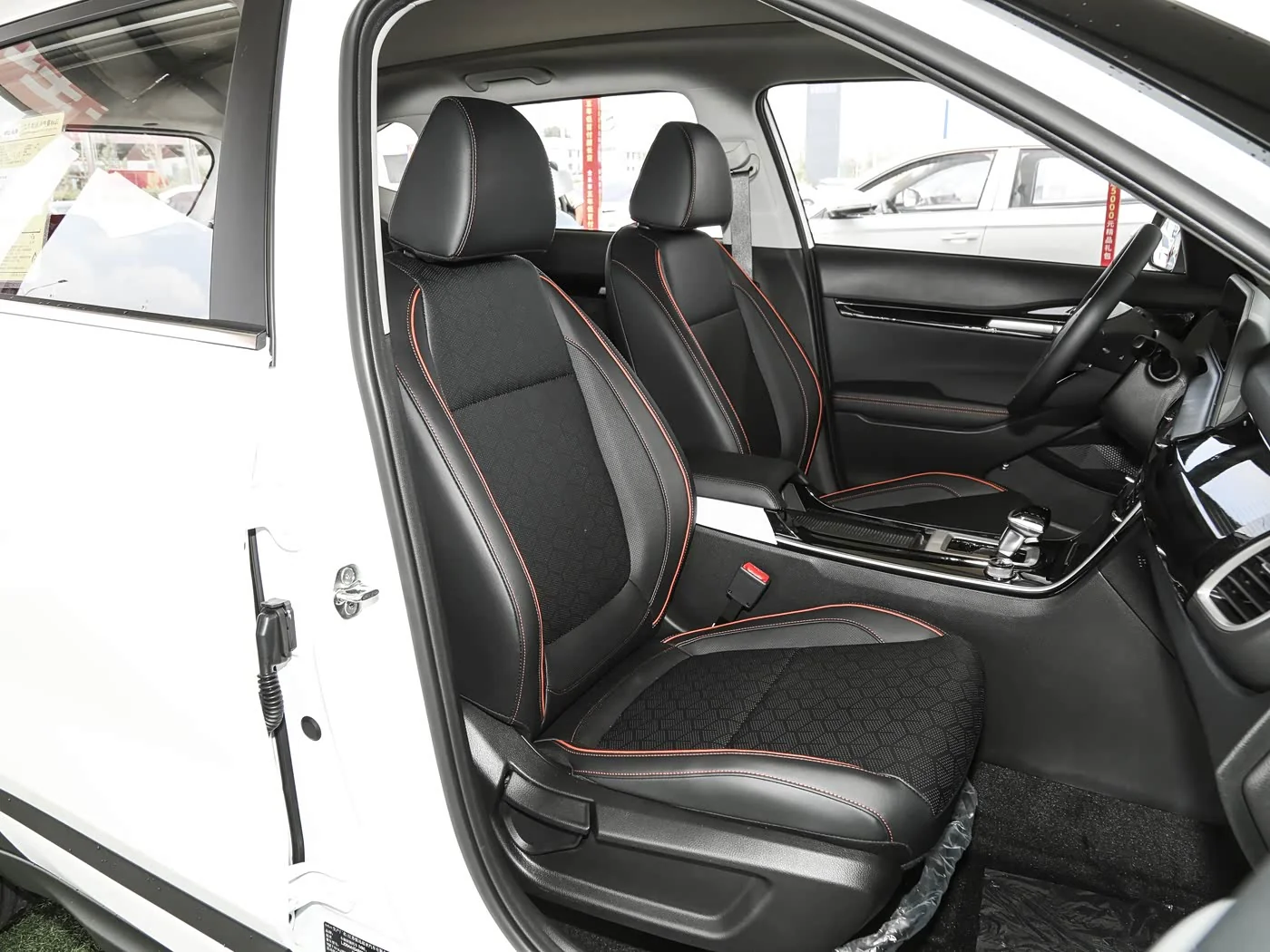 1400x1050_autohomecar__ChtpWGiQU2SAdhqBAB3ZNyk_iEc256.jpg