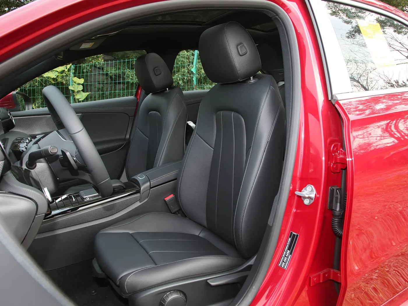 1400x1050_autohomecar__ChwFkGLg3-GAa-bDACHGeE5EhYM460.jpg