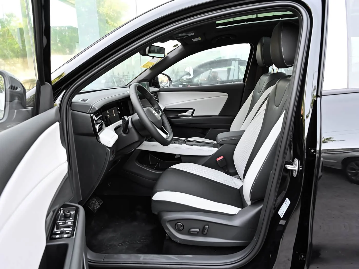 1400x1050_autohomecar__ChxpV2n-746AF7lOAEcGk3lxWdg539.jpg