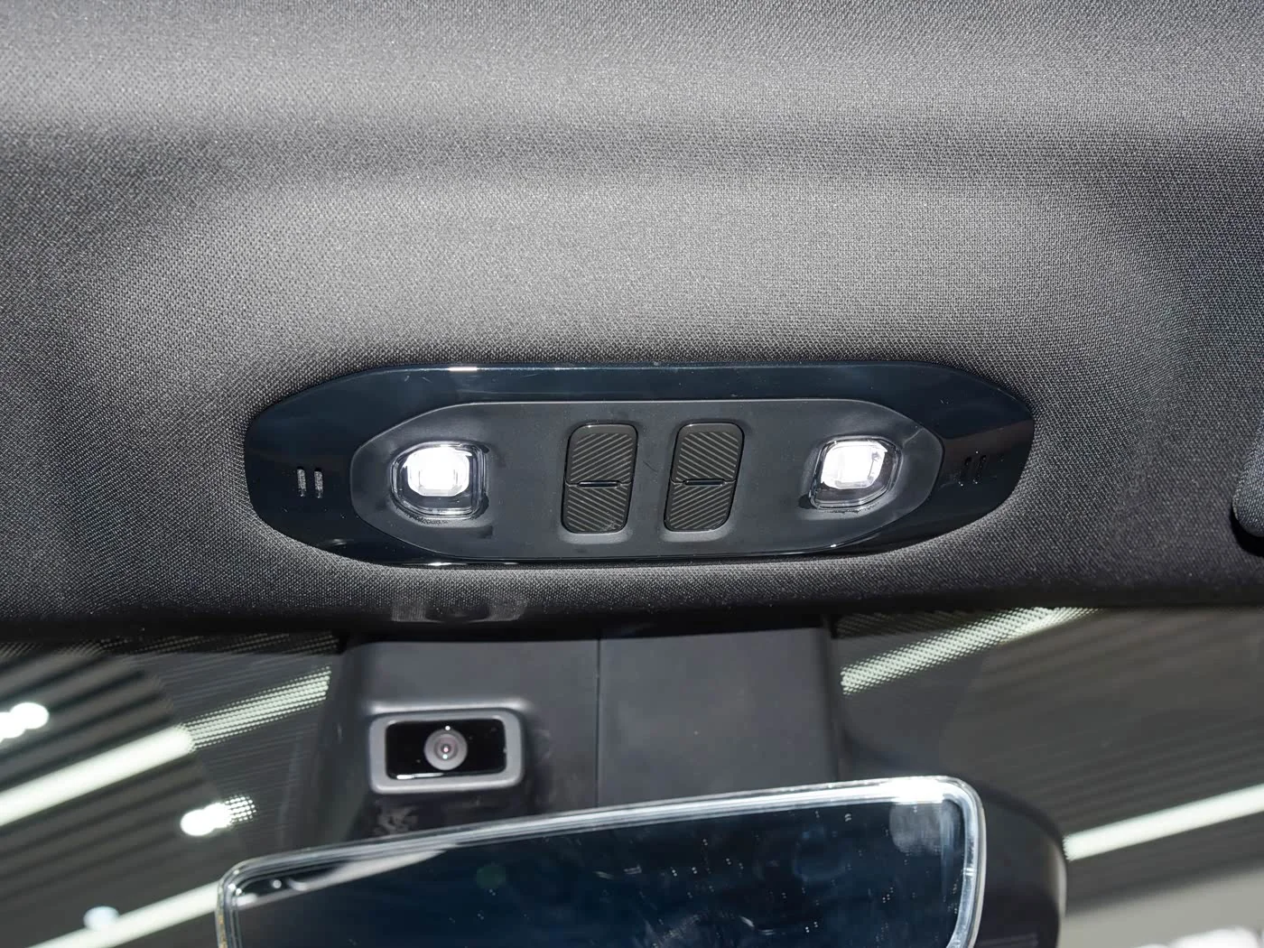 1400x1050_autohomecar__ChwFk2IDRquAF1CBADNxzThX_Z4374.jpg