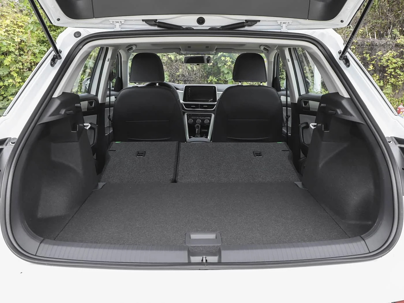 1400x1050_autohomecar__ChxpWGkVmreAbAPpAC0ngtKoxBQ487.jpg