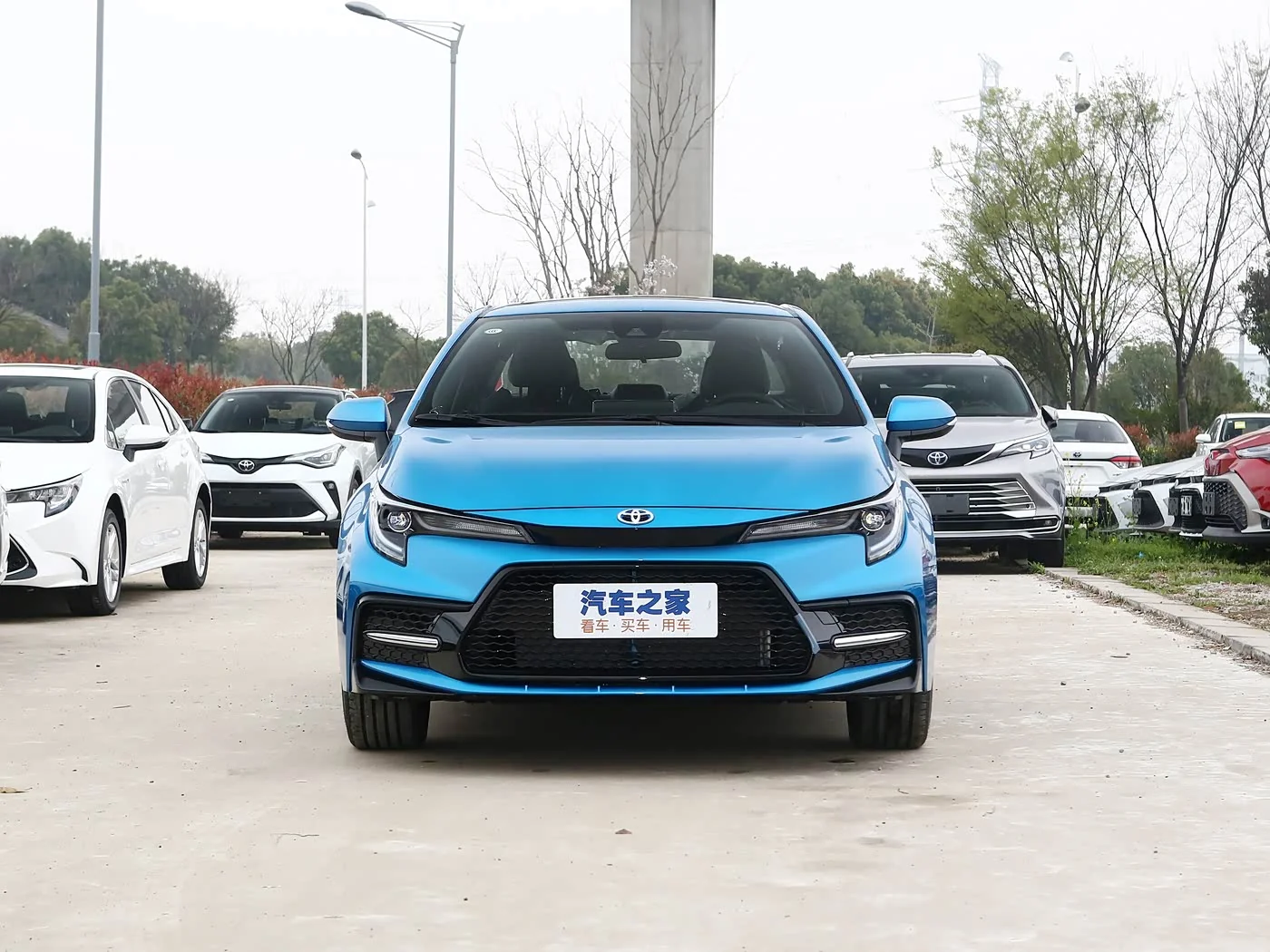 1400x1050_autohomecar__ChxknGI3VrCAMe2zAB5fEM-P-ZM341.jpg
